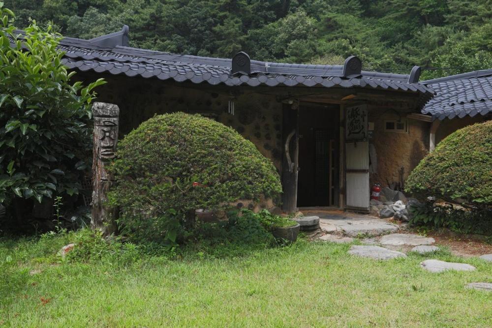 Hoengseong Daraegol Sanbang Pension Rom bilde